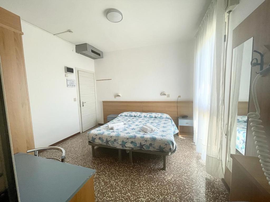 Hotel Vianello Lido di Jesolo Buitenkant foto