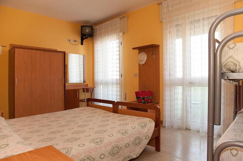 Hotel Vianello Lido di Jesolo Buitenkant foto