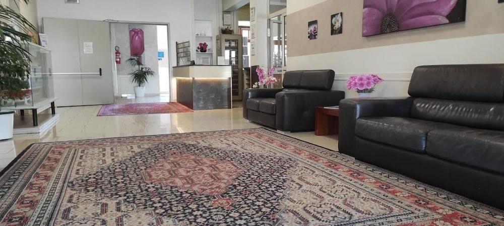 Hotel Vianello Lido di Jesolo Buitenkant foto