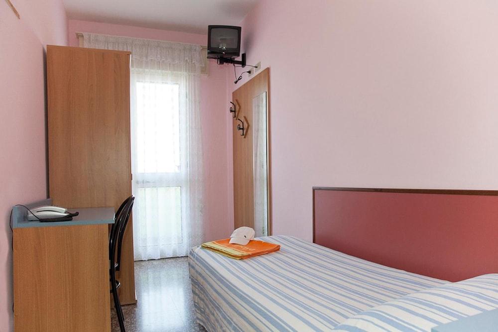 Hotel Vianello Lido di Jesolo Buitenkant foto