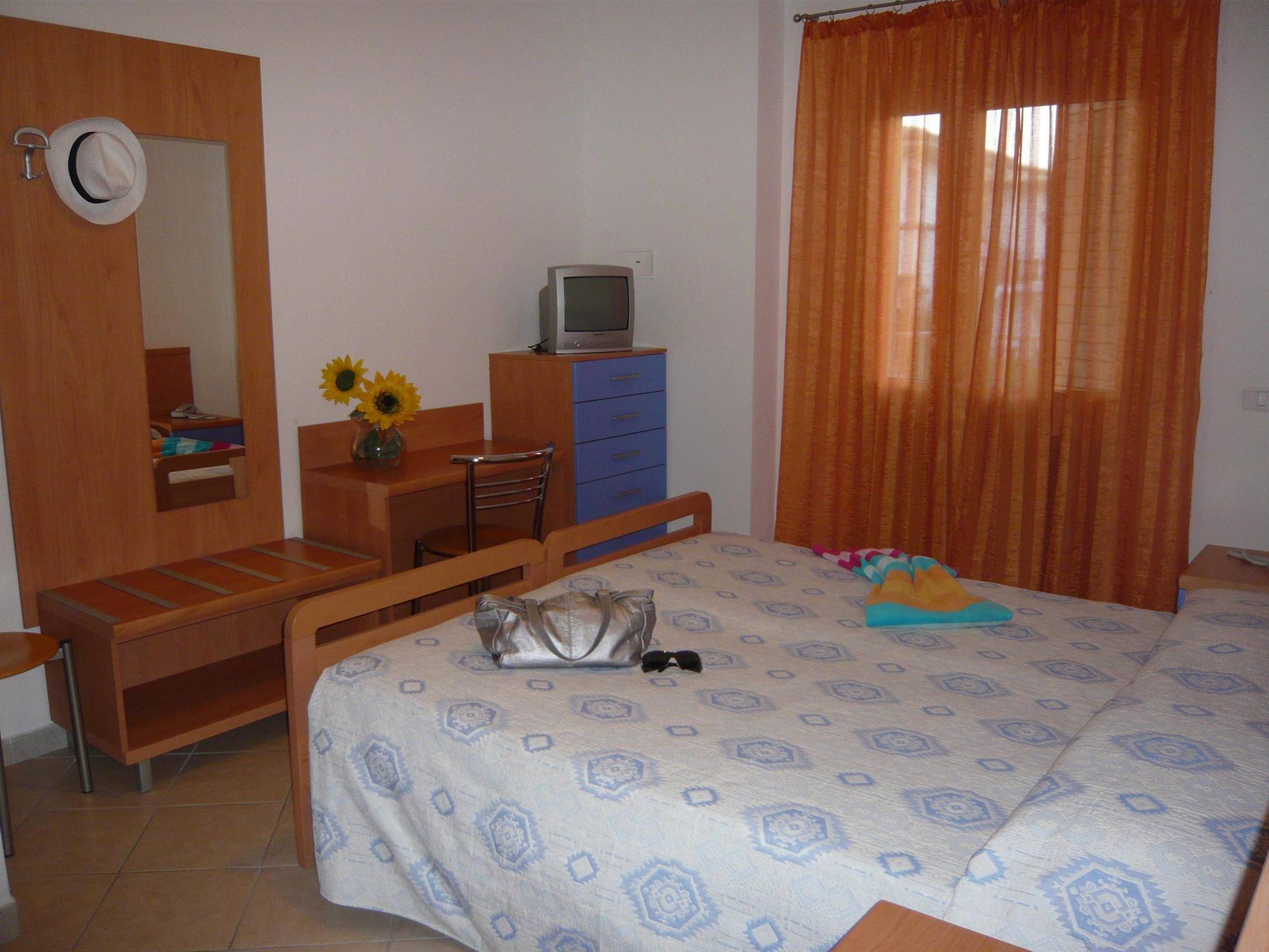 Hotel Vianello Lido di Jesolo Buitenkant foto