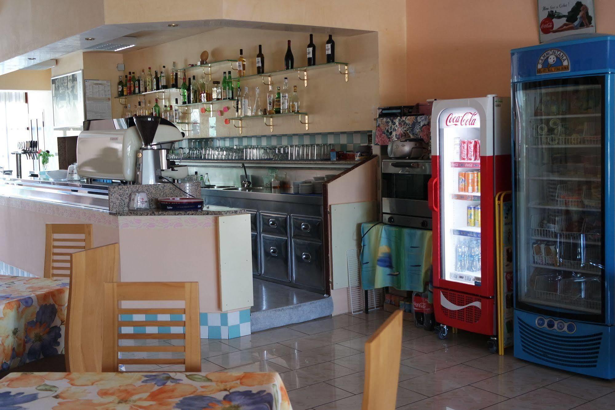 Hotel Vianello Lido di Jesolo Buitenkant foto